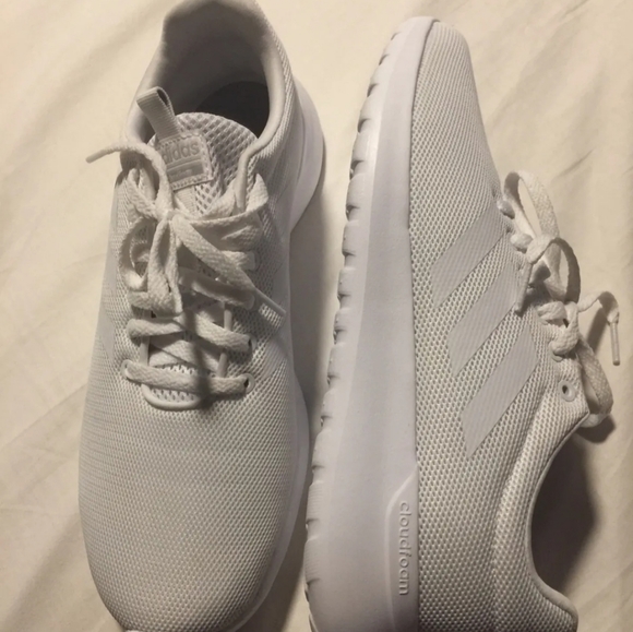 Adidas Cloud Foam - Picture 3 of 3